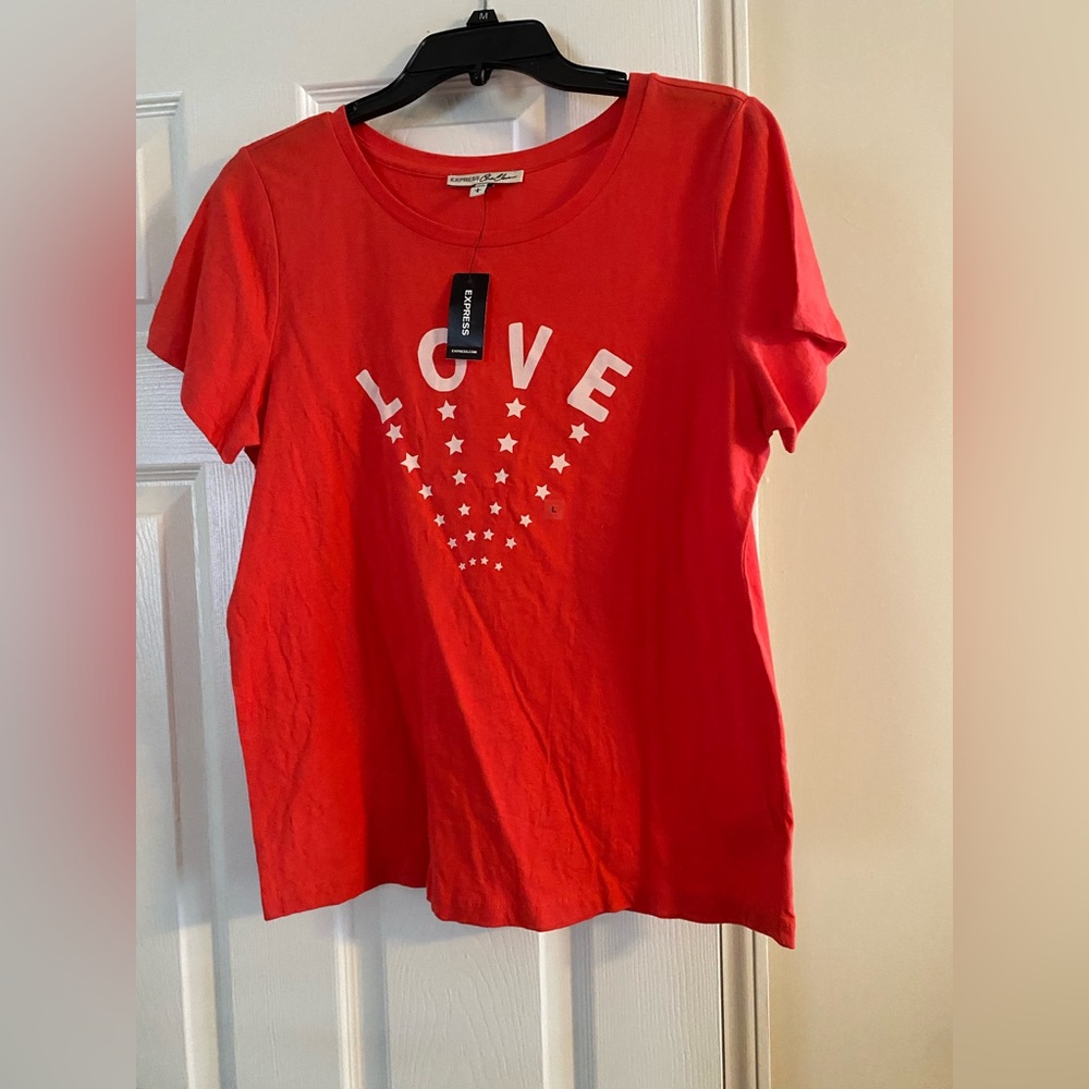 Express graphic tee